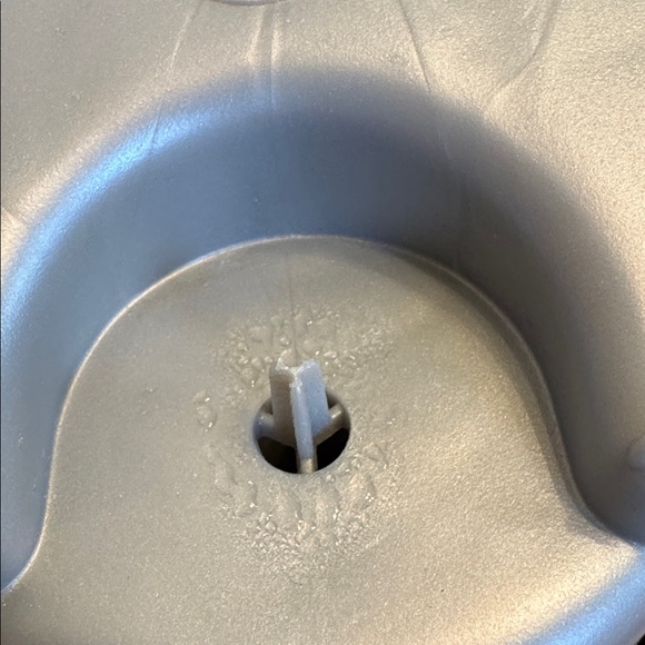 Caruso Steam Setter with Bold Red Rollers - Picture 6 of 6